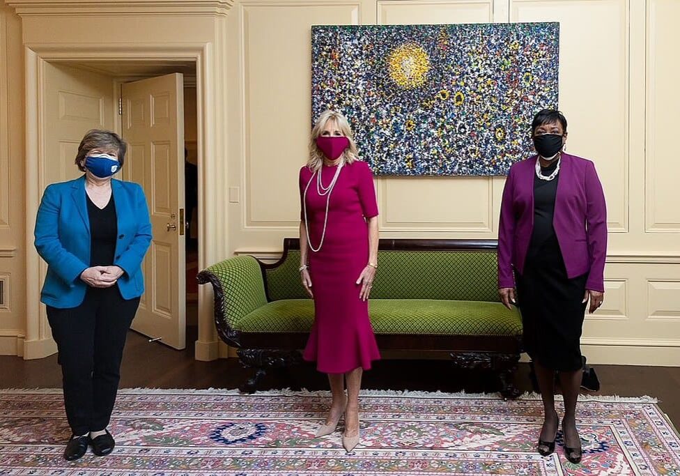 1024px-Jill_Biden_with_AFT_President_Randi_Weingarten_and_NEA_President_Becky_Pringle (1)